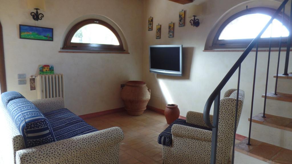 Il Fienile Holiday Home Le Fornacette Luaran gambar