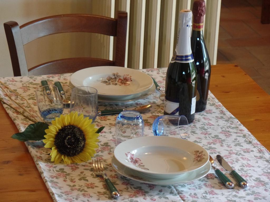 Il Fienile Holiday Home Le Fornacette Luaran gambar